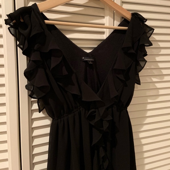Romantic Black Ruffle Dress - Picture 3 of 7